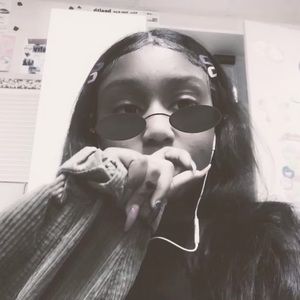 Meet your Posher, Rebecca